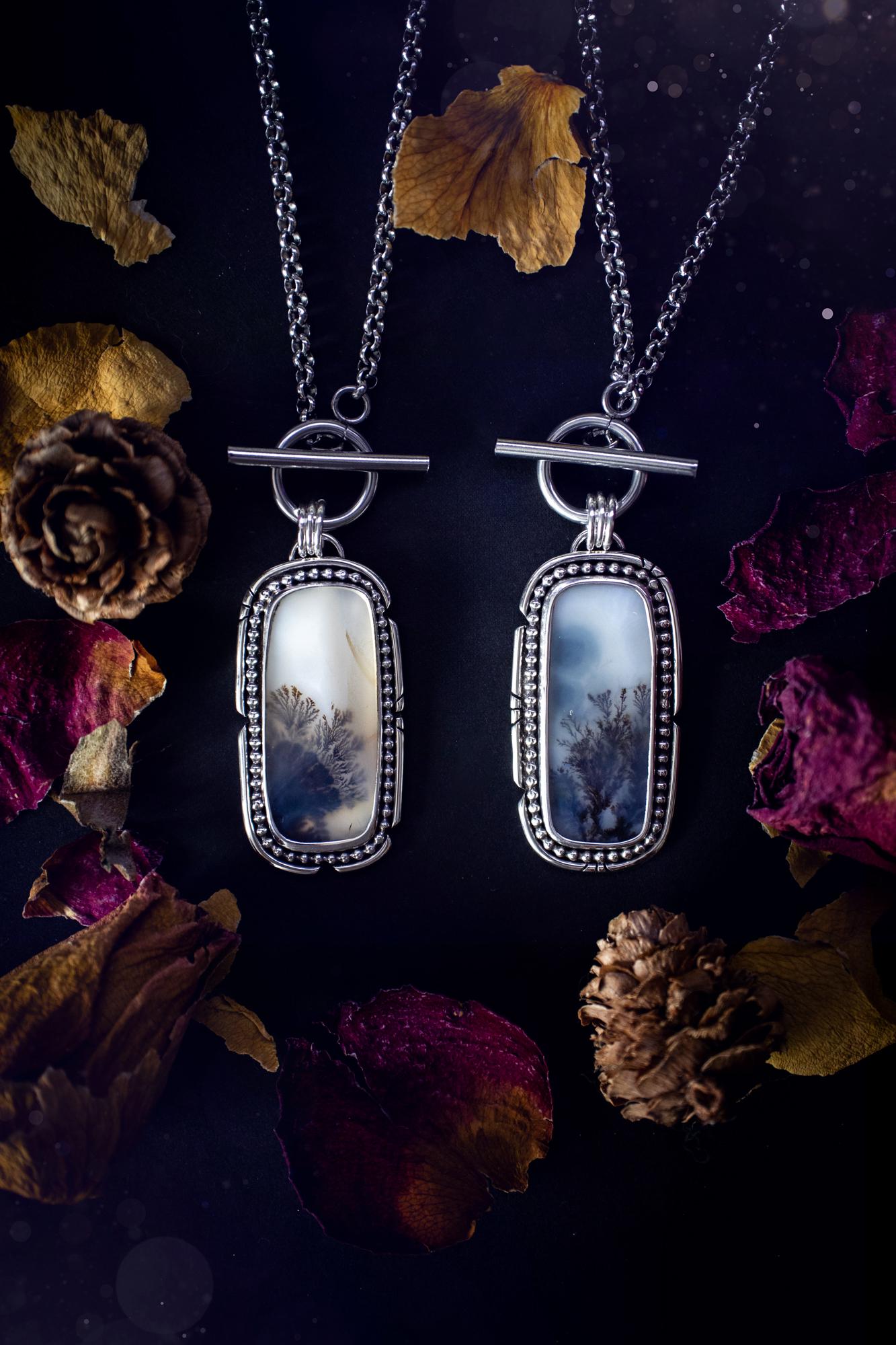 Stunning, bespoke and natural, scenic dendritic agate, sterling silver statement pendant necklace. This pendant necklace has been handmade using fine and sterling silver. It features a beautiful scenic dendritic agate that has a beautiful pattern that looks similar to little trees, a very unique and one of a kind jewellery piece. Around the crystal is a smooth bezel with smooth and beaded wire. A lovely gift for any crystal and jewellery lover. This piece has a witchy and gothic vibes, hippy.