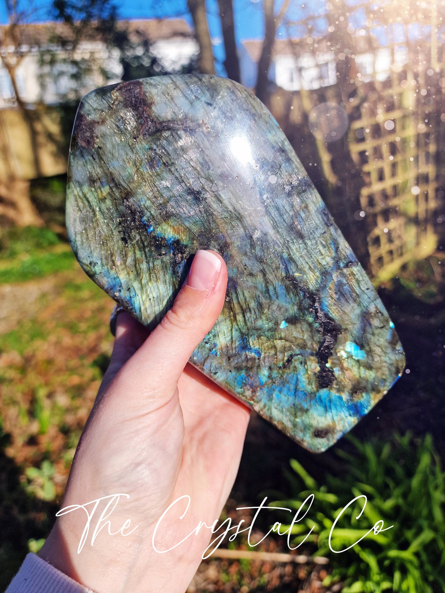 Beautiful Labradorite natural crystal freeform. This beautiful labradorite is full of flash, with multiple  colours of blue, greens and yellows. Ideal for crystal lovers and meditation purposes