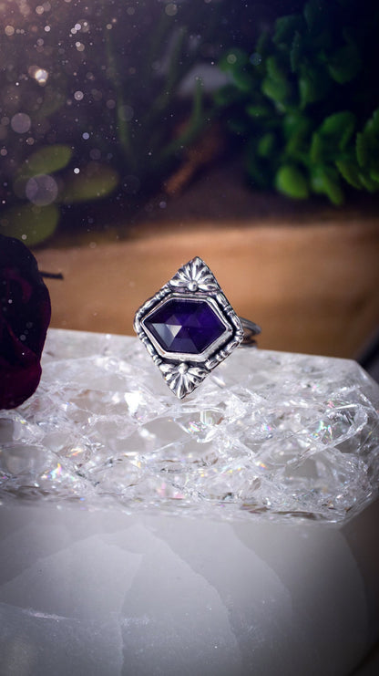 Deep purple, natural amethyst crystal statement ring. This beautiful ring has been made using sterling and fine silver, with decorative fan components and beaded wire around the bezel. Ideal for crystal lovers, gothic and hippy women. Witchy Jewelry