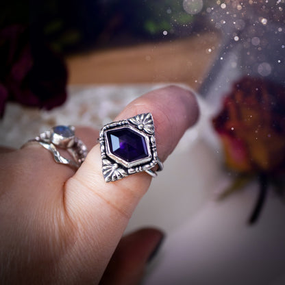 Deep purple, natural amethyst crystal statement ring. This beautiful ring has been made using sterling and fine silver, with decorative fan components and beaded wire around the bezel. Ideal for crystal lovers, gothic and hippy women. Witchy Jewelry