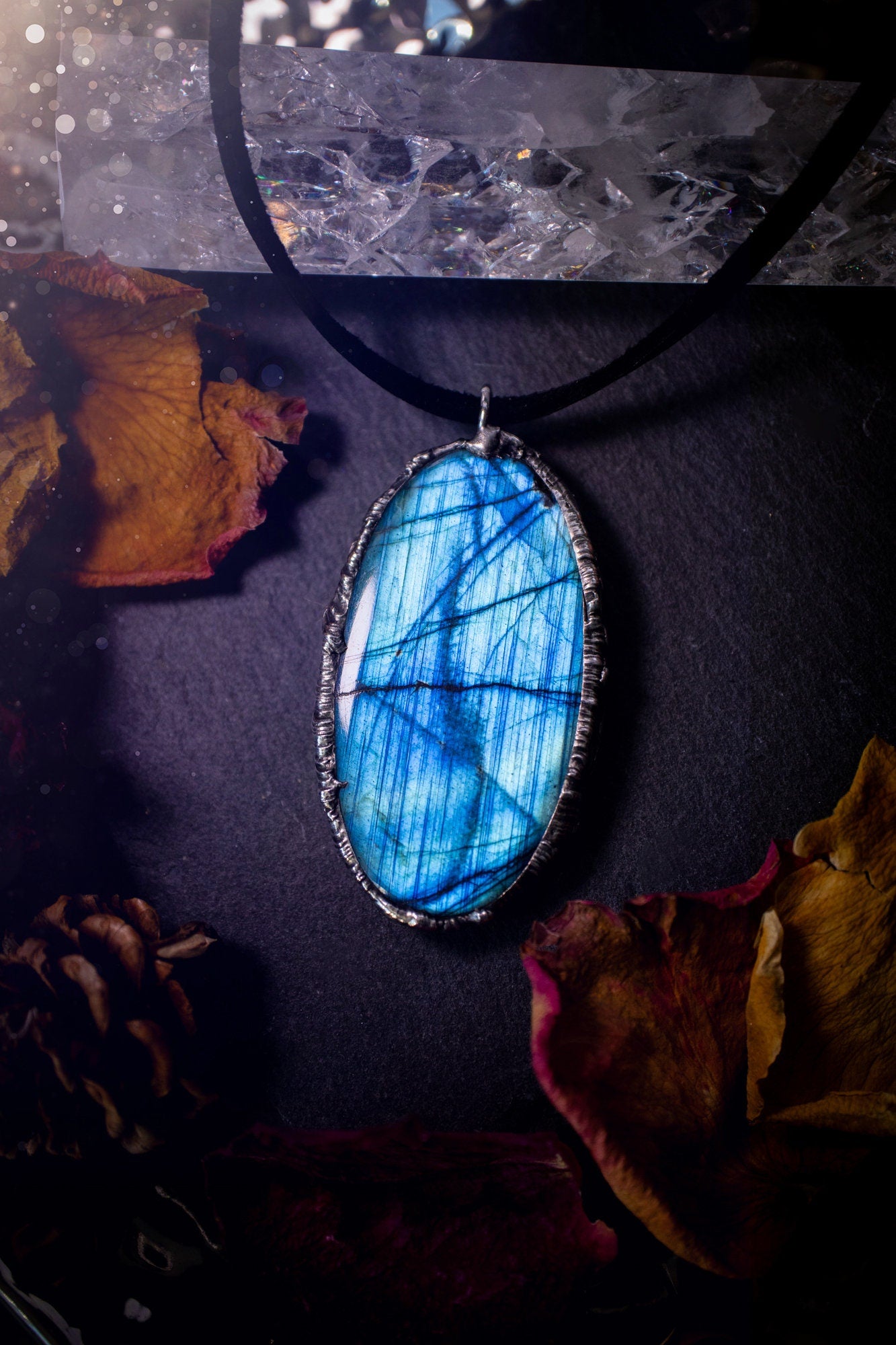 Beautiful, flashy blue labradorite crystal which has been soft soldered to create a stunning pendant. Natural crystal gemstone with lead free solder, a beautiful gift for any crystal lover. This piece of jewellery can be used for healing purposes.