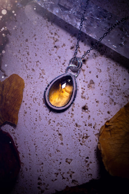 Stunning and minimalistic, natural citrine crystal pendant necklace. This pendant has been handcrafted using recycled sterling silver and has a minimalistic design. Ideal gift for birthdays, as this gemstone is the birthstone for November.