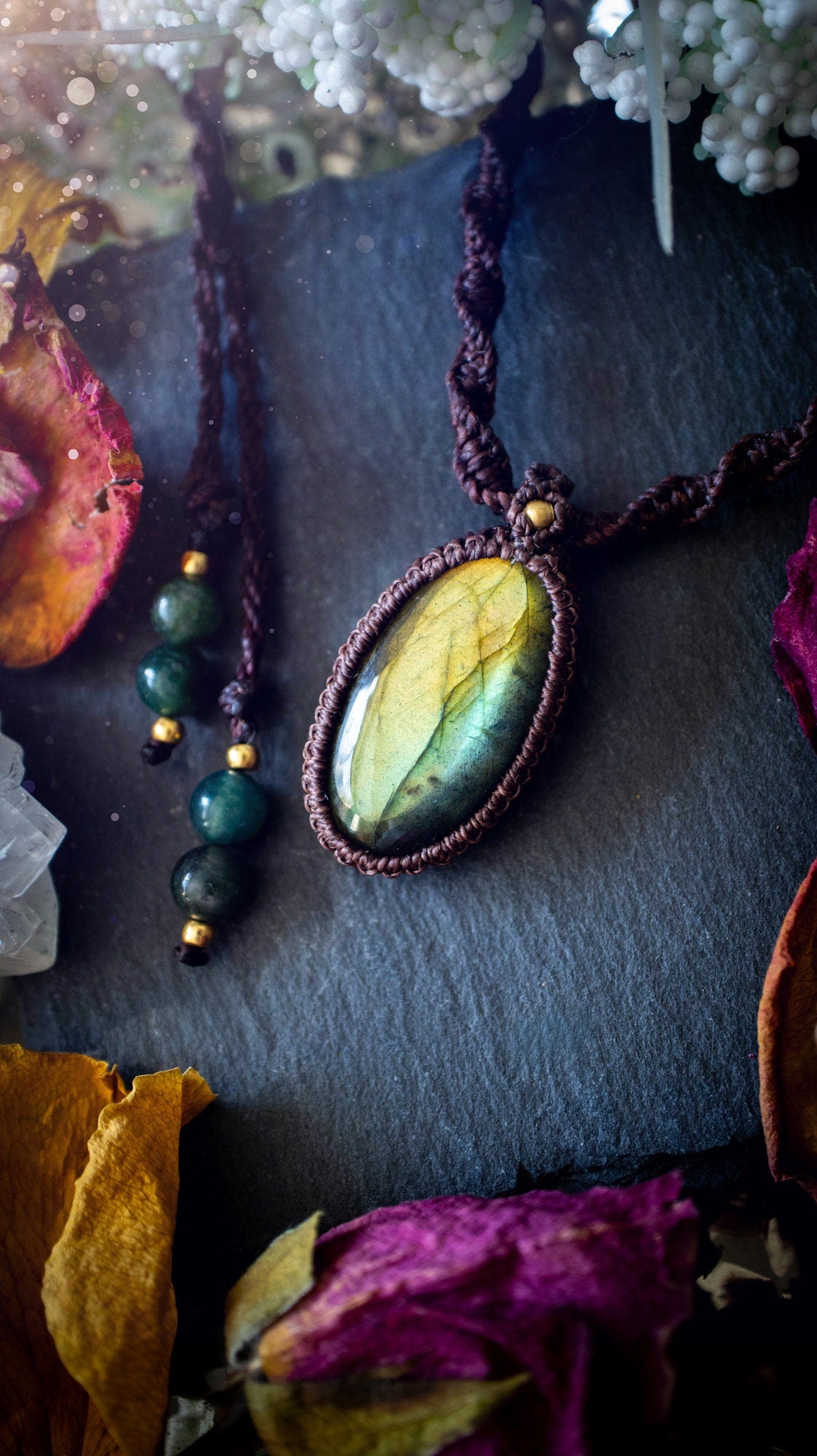 Handmade, autumn green coloured labradorite macrame pendant necklace. Featuring a beautiful labradorite crystal which is full of orange, yellow and purple colours. Crafted with high quality linhastia wax cord, and accents on the necklace. Hippy gifts