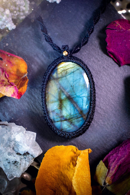 Handmade, green and blue labradorite macrame pendant necklace. Featuring a beautiful labradorite crystal which is full of beautiful green and blue flash. Crafted with high quality linhastia wax cord, and accents on the necklace. Hippy gifts