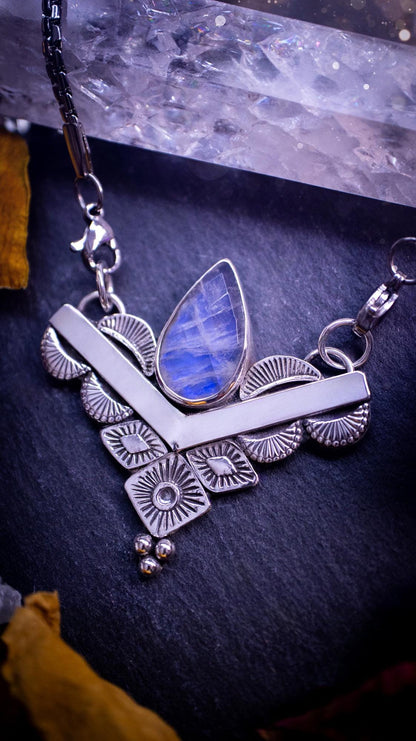 Beautiful and handmade, rainbow moonstone bohemian style pendant necklace. This pendant is a statement piece and completely unique with no other the same. Featuring a high quality and flashy rose cut moonstone. Handcrafted with sterling silver. Gifts