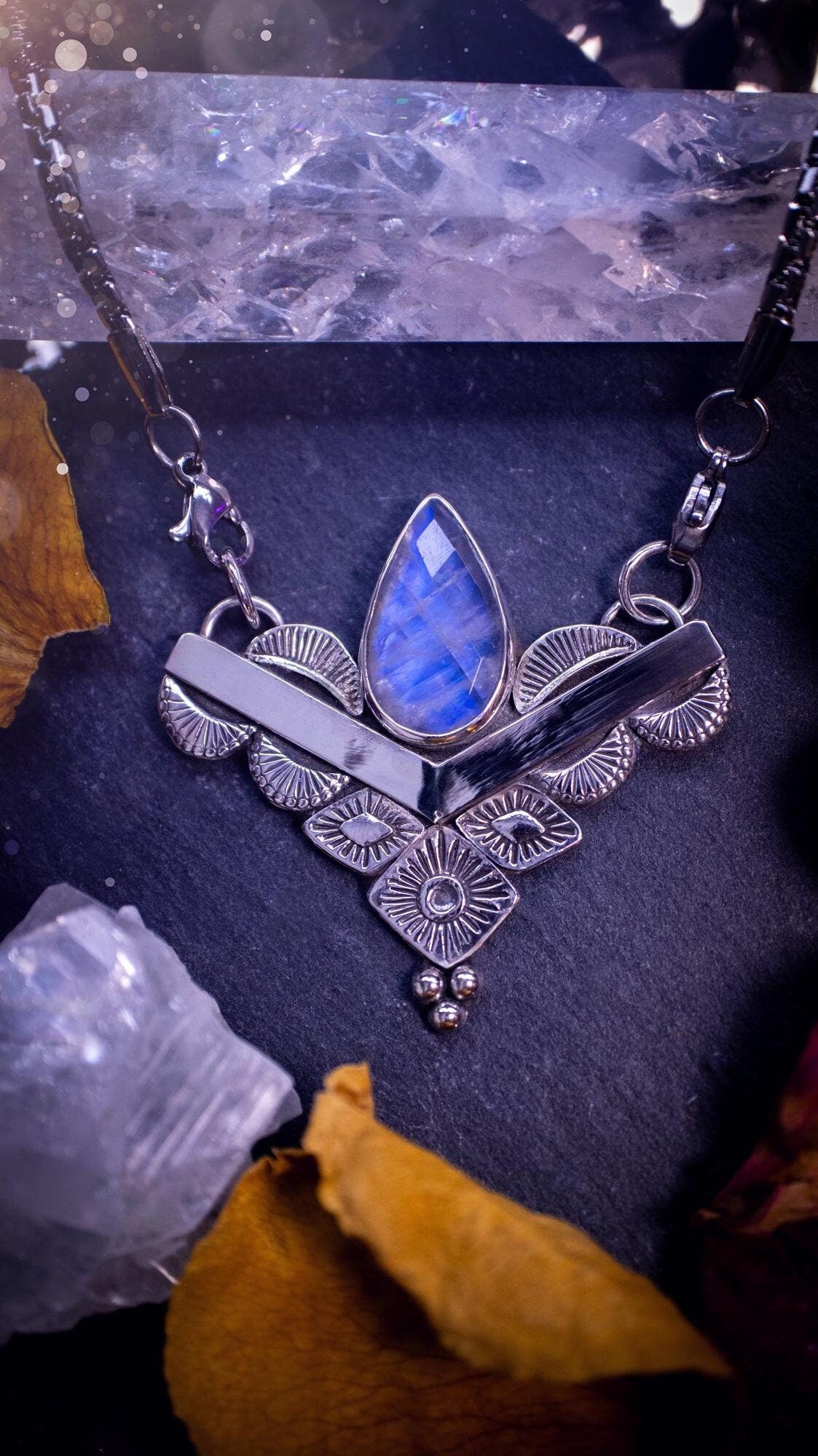 Beautiful and handmade, rainbow moonstone bohemian style pendant necklace. This pendant is a statement piece and completely unique with no other the same. Featuring a high quality and flashy rose cut moonstone. Handcrafted with sterling silver. Gifts