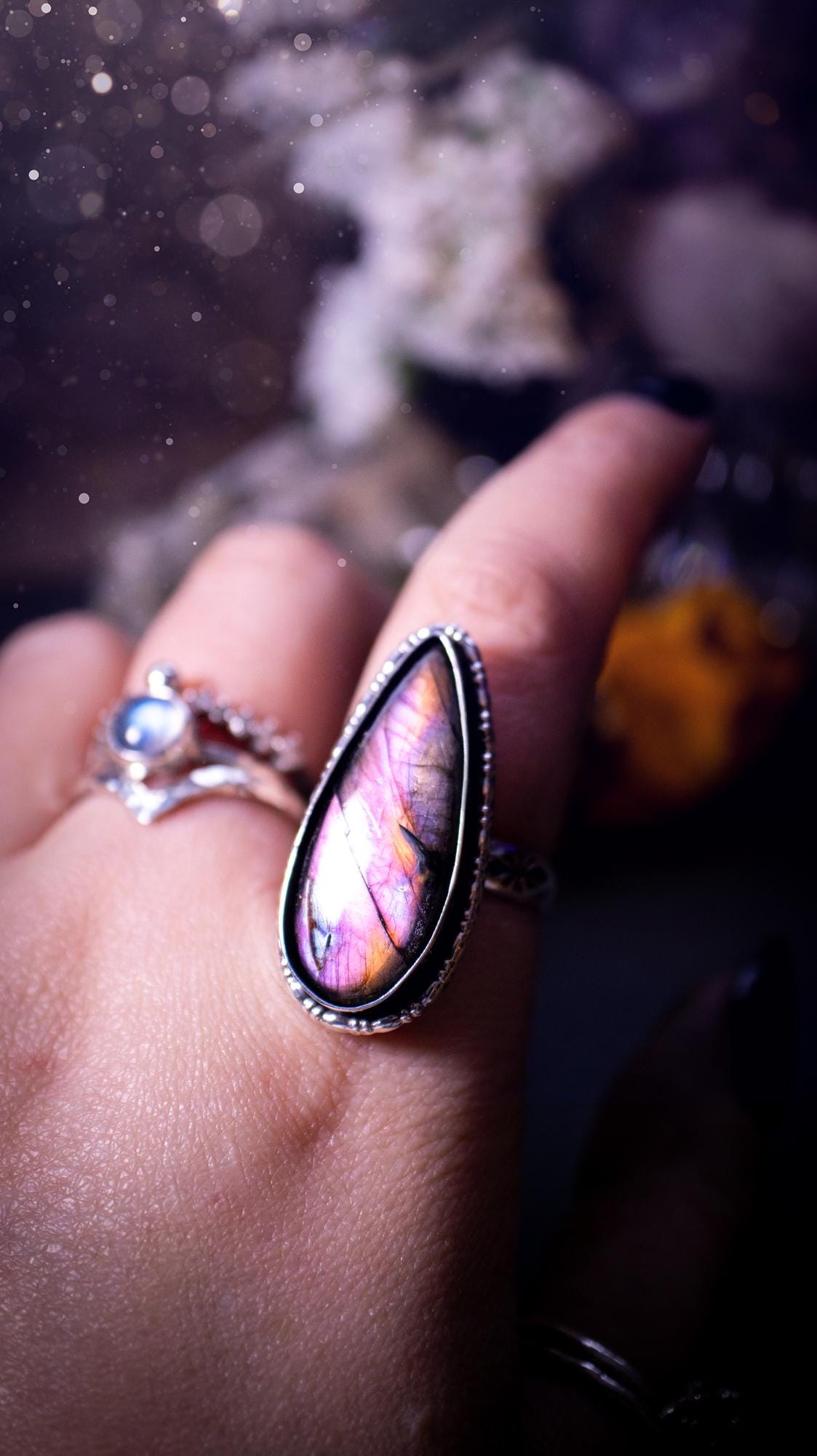 Beautiful deep purple and pink, Labradorite crystal, sterling silver pendant ring. This ring will be finished in your requested size. Featuring a large purple labradorite crystal that is very flashy. Very unique and one of a kind. Jewellery gifts