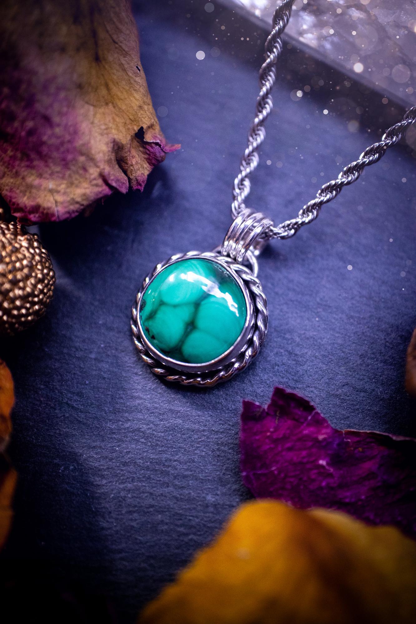 Beautifully handmade, dainty malachite sterling silver pendant necklace. This necklace features a high grade, round malachite crystal gem stone full of stunning pattern and hue. Ideal gift for crystal lovers and jewellery addicts. Gothic and hippy.