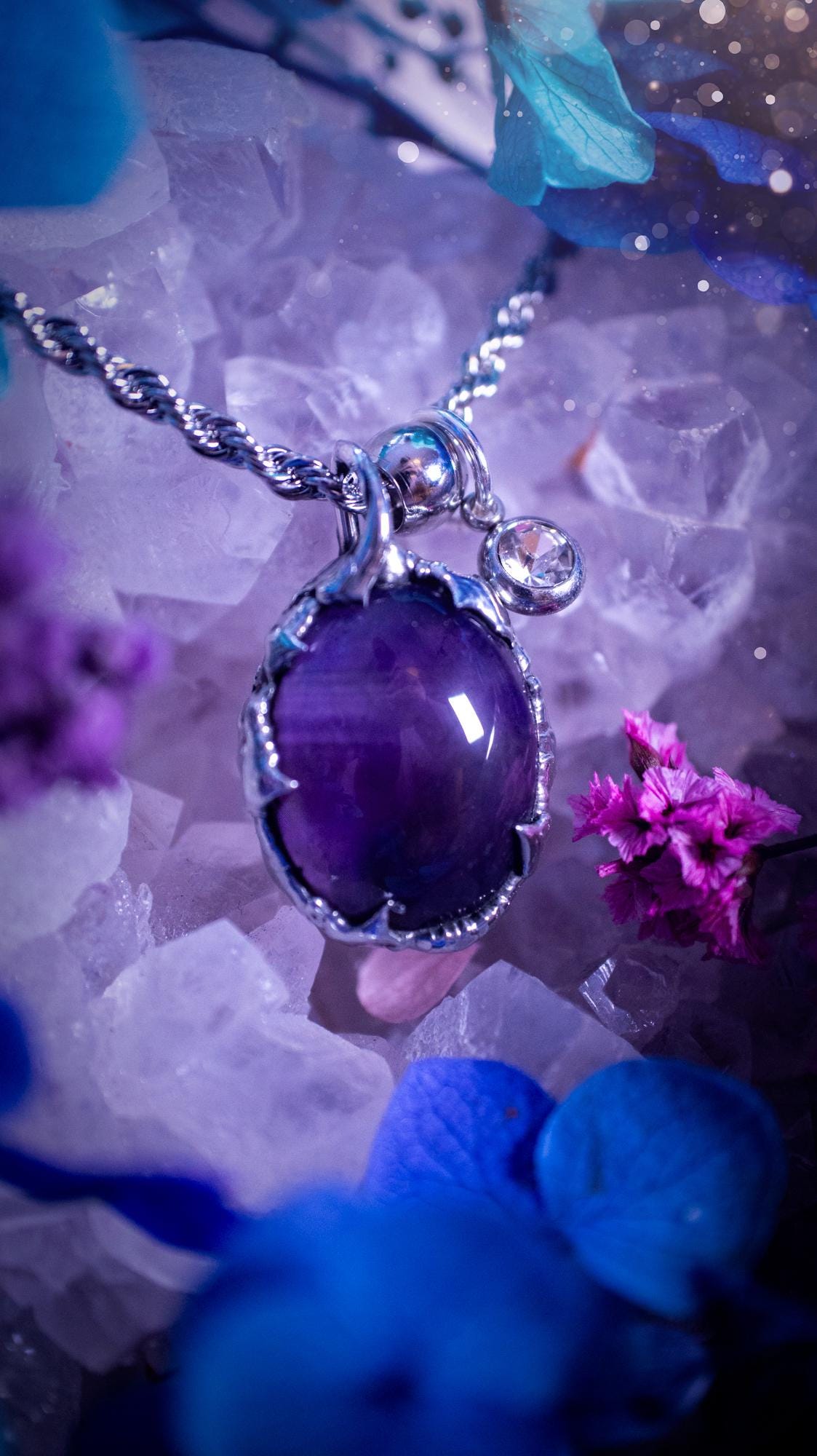 Handmade and dainty, amethyst crystal, soft soldered pendant necklace. This pendant necklace is one of a kind, with a beautiful amethyst crystal with a gorgeous hue of purple. Hand crafted using the soft solder method using lead free solder that contains small amounts of silver. Little claws feature around the amethyst, giving it a gothic and witchy vibe. This pendant will be ideal for any crystal or jewellery lover that is looking for a bespoke, unique piece.