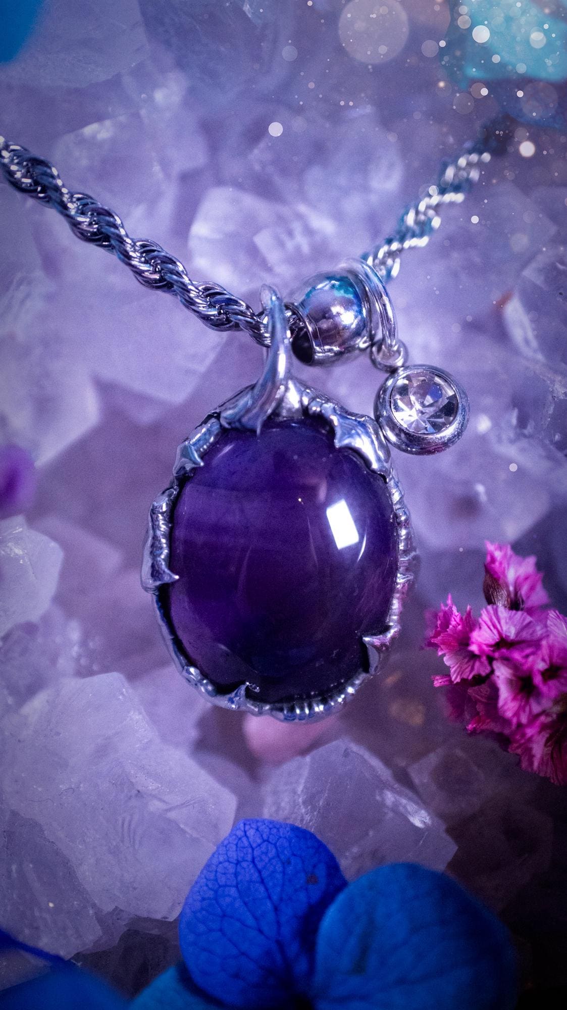 Handmade and dainty, amethyst crystal, soft soldered pendant necklace. This pendant necklace is one of a kind, with a beautiful amethyst crystal with a gorgeous hue of purple. Hand crafted using the soft solder method using lead free solder that contains small amounts of silver. Little claws feature around the amethyst, giving it a gothic and witchy vibe. This pendant will be ideal for any crystal or jewellery lover that is looking for a bespoke, unique piece.