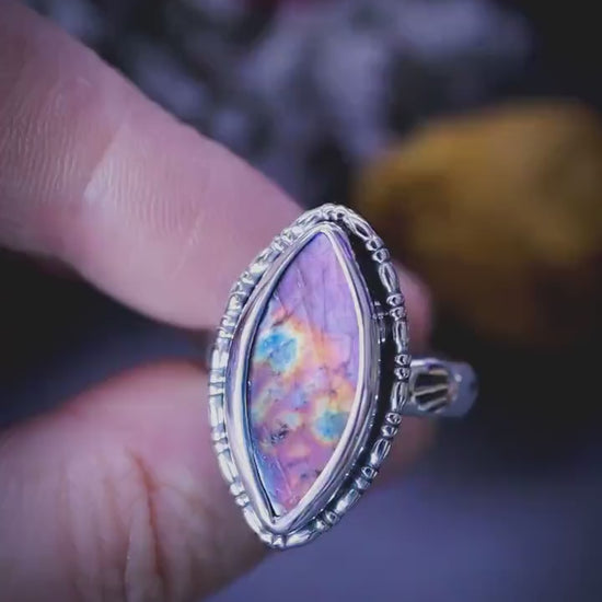 Stunning, gothic and handmade, natural purple spectrolite labradorite crystal, sterling silver, statement ring - Jewellery and crystal gifts
