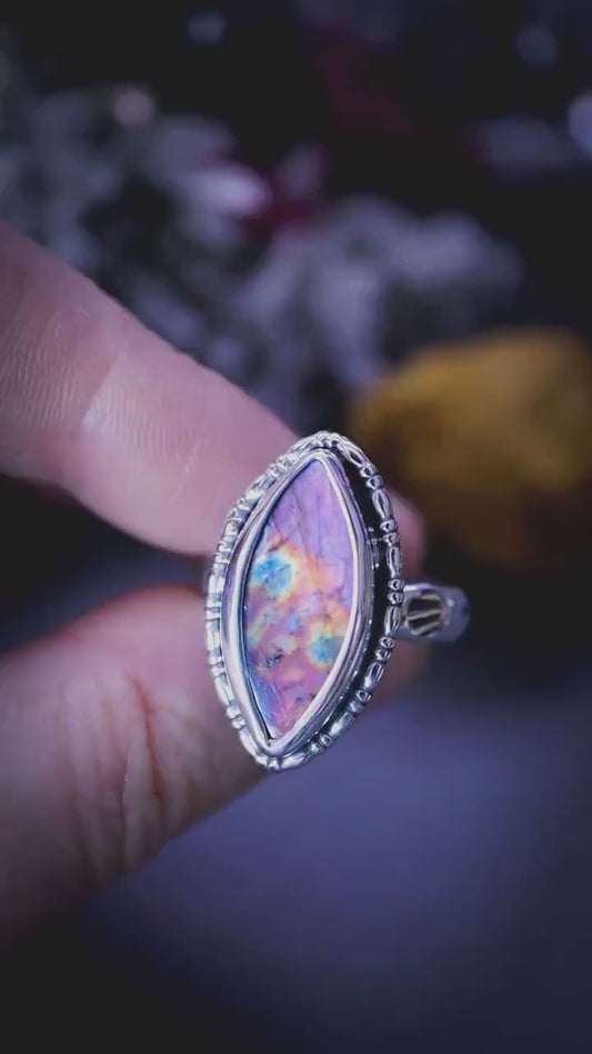 Stunning, gothic and handmade, natural purple spectrolite labradorite crystal, sterling silver, statement ring - Jewellery and crystal gifts