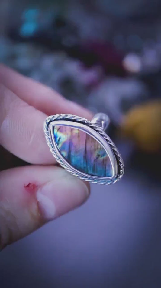 Stunning, gothic and handmade, natural spectrolite labradorite crystal, sterling silver, statement ring - Jewellery and crystal gifts