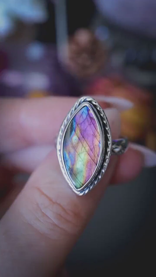 Stunning, gothic and handmade, natural spectrolite labradorite crystal, sterling silver, statement ring - Jewellery and crystal gifts