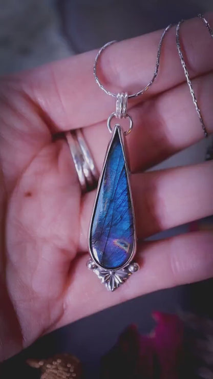 Stunning and large, very flashy, purple and blue labradorite spectrolite pendant necklace, handmade jewellery gifts