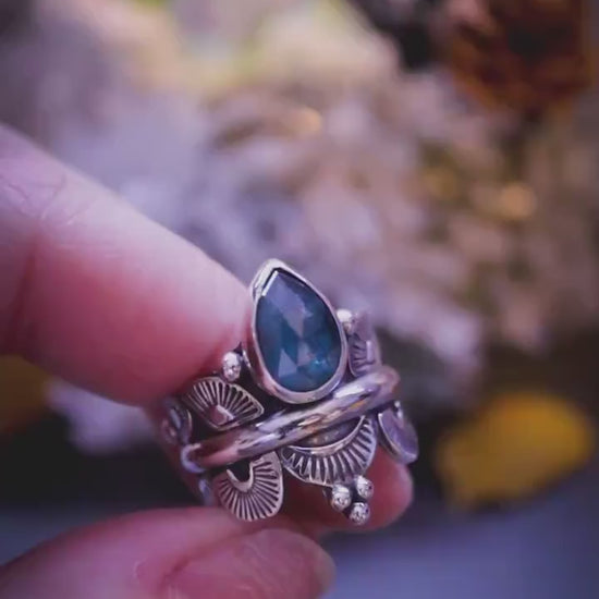 Handmade and one of a kind, aqua blue kyanite, sterling silver statement ring - Crystal and jewellery gifts