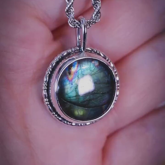Handcrafted, stunning green and rainbow Labradorite spectrolite, silver pendant necklace -  crystal jewellery gifts